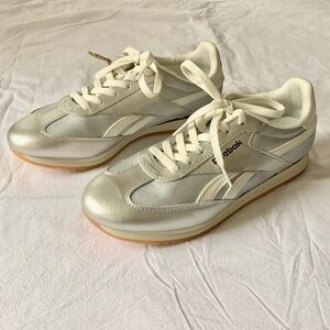 Reebok Fiori Fiori Sneakers Silver 8.5 NEW
